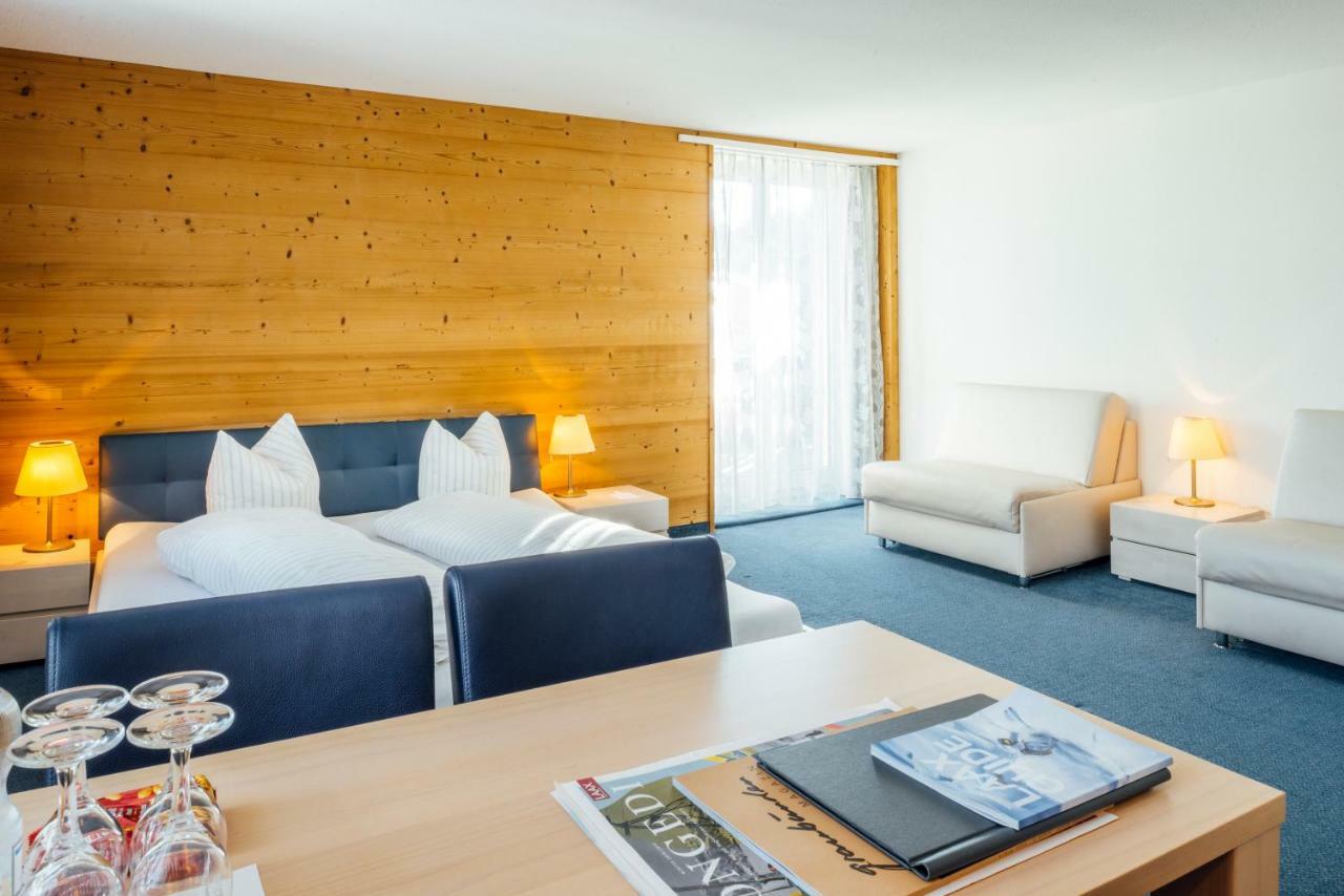 Hotel-Restaurant Bellevue Flims Exteriör bild