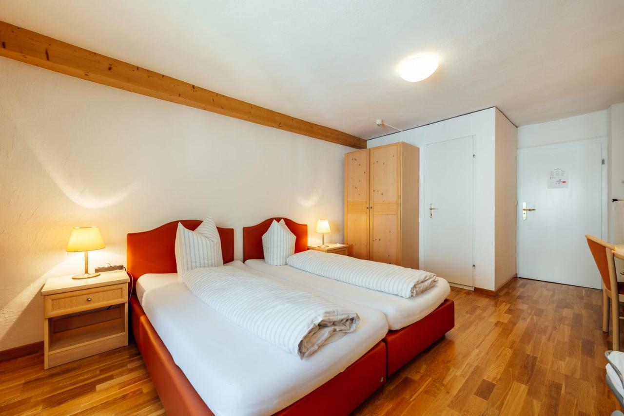 Hotel-Restaurant Bellevue Flims Exteriör bild