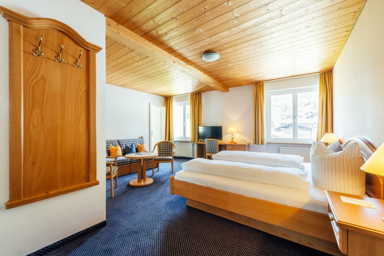 Hotel-Restaurant Bellevue Flims Exteriör bild