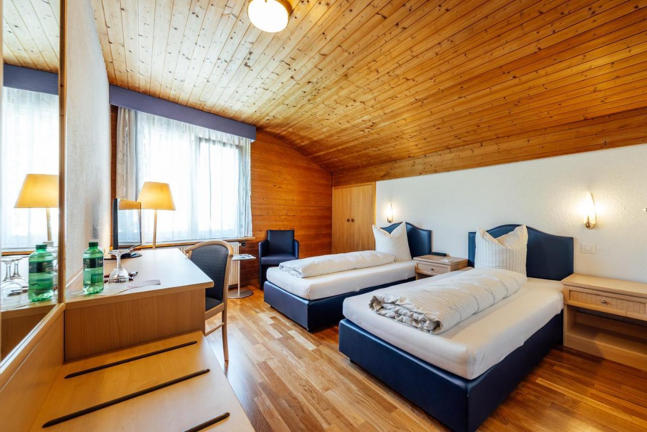 Hotel-Restaurant Bellevue Flims Exteriör bild